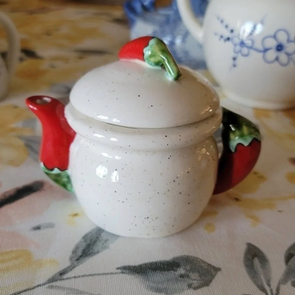 N/A quirky collectible